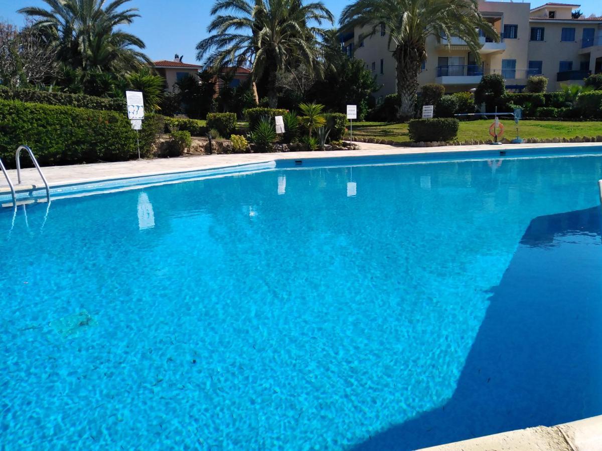 Paradise Gardens II Anastasia Apartment Paphos Luaran gambar